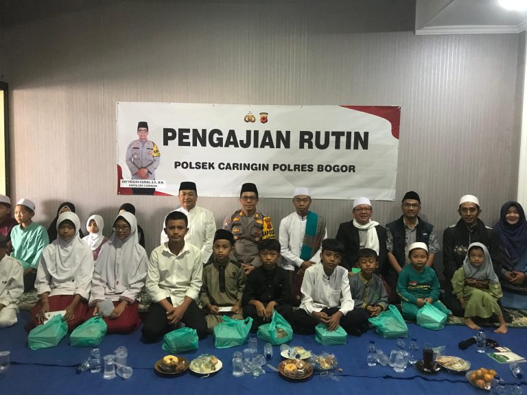Jadi Ajang Silaturahmi, Kapolsek Caringin Santuni Puluhan Yatim dan Piatu