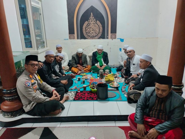 Kapolsek Caringin Ajak Warga Sukseskan Pilkada, Jauhi Narkoba dan Judi Online di Peringatan Maulid