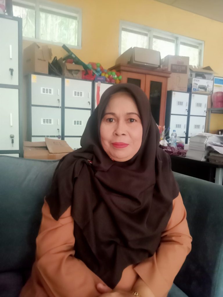 Kepala Sekolah Terus Kembangkan Lingkungan SDN Tangkil 02 Kecamatan Caringin