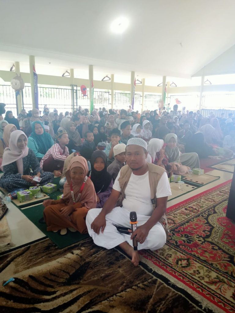 Yayasan Sajimat Cimande Kecamatan Caringin Santuni 200 Anak Yatim