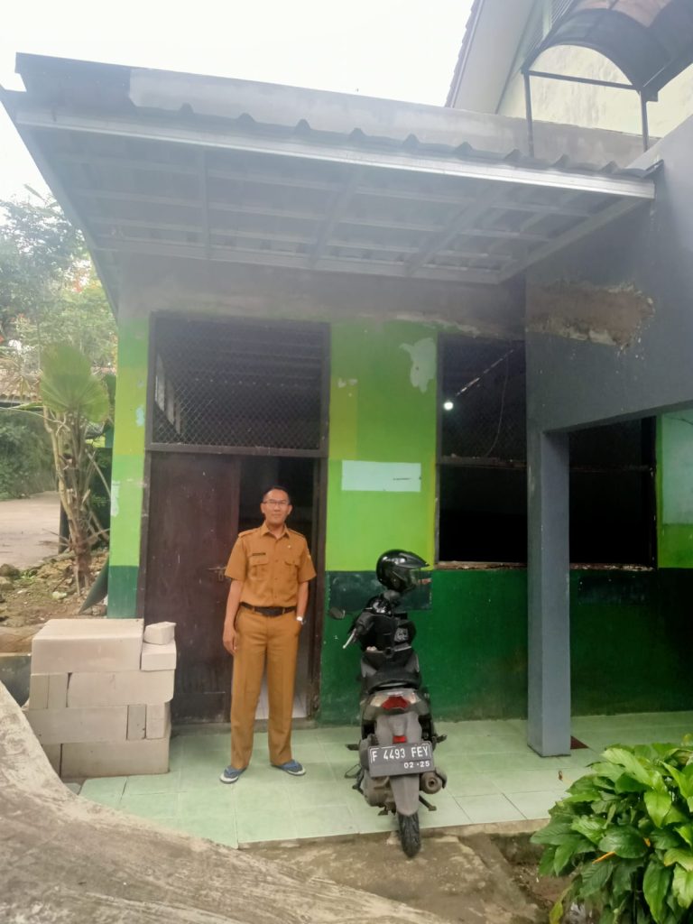 Ruang Kepala Sekolah SD Pancawati 02 Kecamatan Caringin Direhabilitasi Ringan