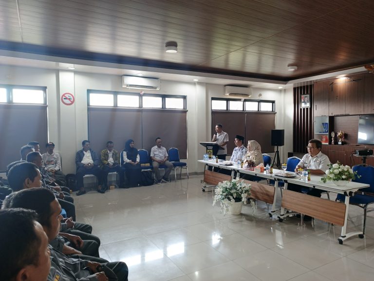 60 Anggota Linmas Dapatkan Pembinaan dari Kesbang Pol dan Satpol PP Kabupaten Bogor