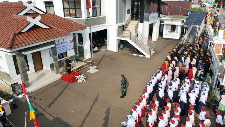 Peringatan Hari Jadi Bogor ke-543, Kecamatan Caringin Gelar Upacara Khidmat dan Meriah