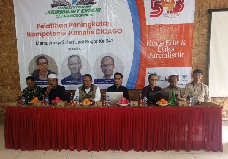 Puluhan Wartawan Dilatih Kode Etik Jurnalistik