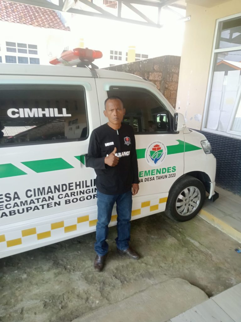 Sopir Ambulans Kesehatan Desa Cimande Hilir Siap 24 Jam Tanpa Pamrih