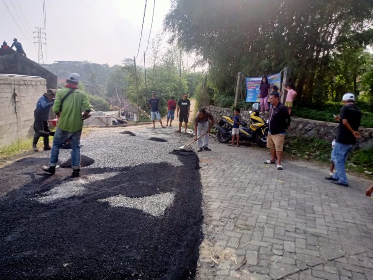 Pemdes Ciderum Realisasikan Pembangunan Jalan Melalui Program Samisade