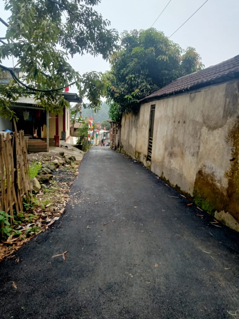Pemdes Cinagara Alokasikan Program Samisade untuk Peningkatan Jalan