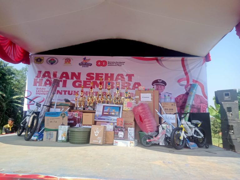 Desa Lemah Duhur Gelar Jalan Sehat Meriah Sambut HUT ke-80 RI