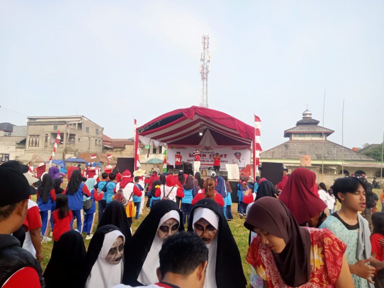 Semarak HUT RI ke-80, Desa Pasir Muncang Gelar Jalan Sehat