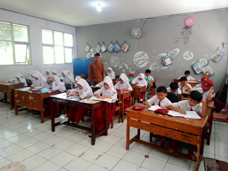 SD Tarikolot Kecamatan Caringin Laksanakan ATS untuk Ukur Kemampuan Siswa