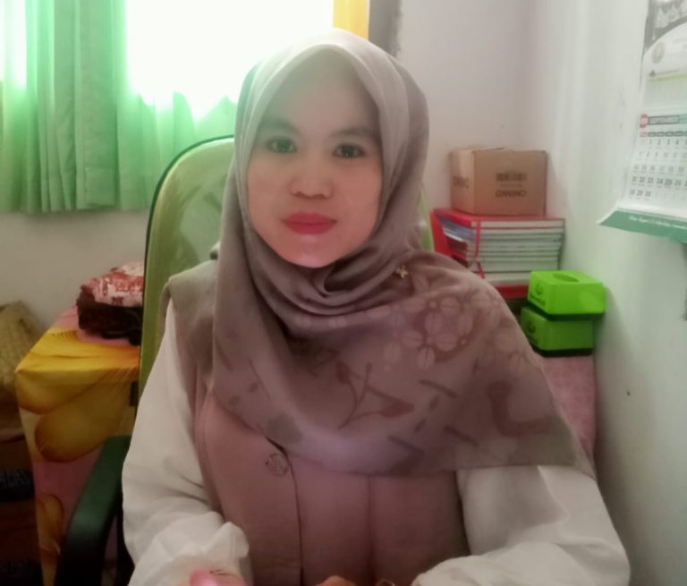 Siswa SDN Cimande 04 Senang Terima Bantuan Perlengkapan Olahraga