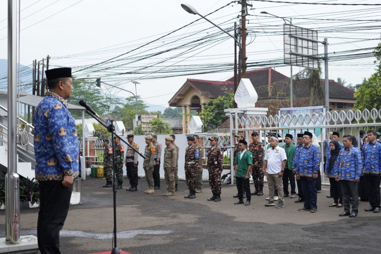 Hari Sumpah Pemuda Digelar di Halaman Kantor Kecamatan Caringin
