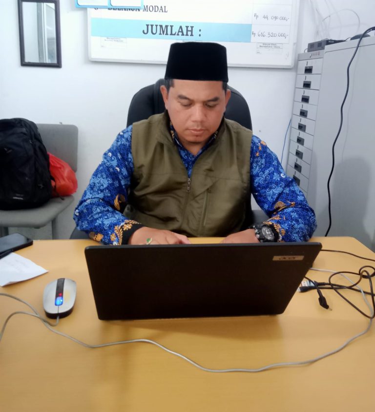 Kepsek SD Jambuluwuk 02 Ahmad Jauhari Dorong Banyak Kemajuan di Sekolah
