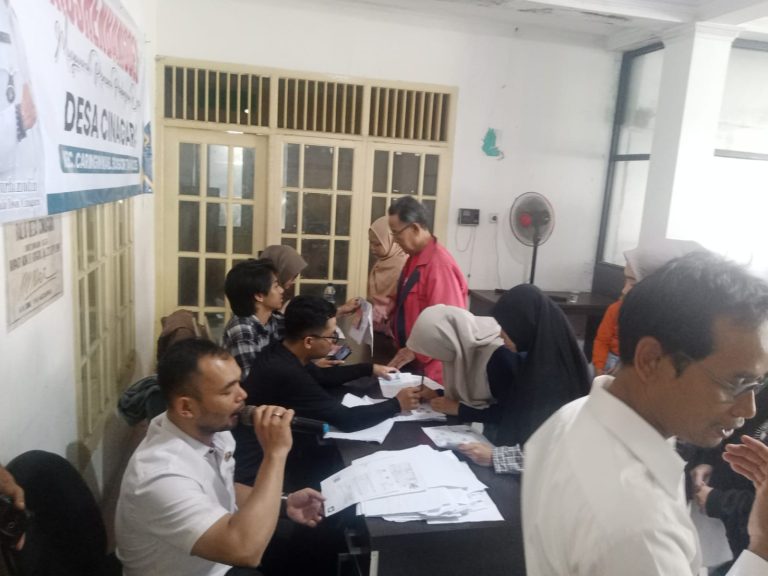 Kantor Pos Salurkan Bantuan BLTS kepada 626 Warga Desa Cinagara