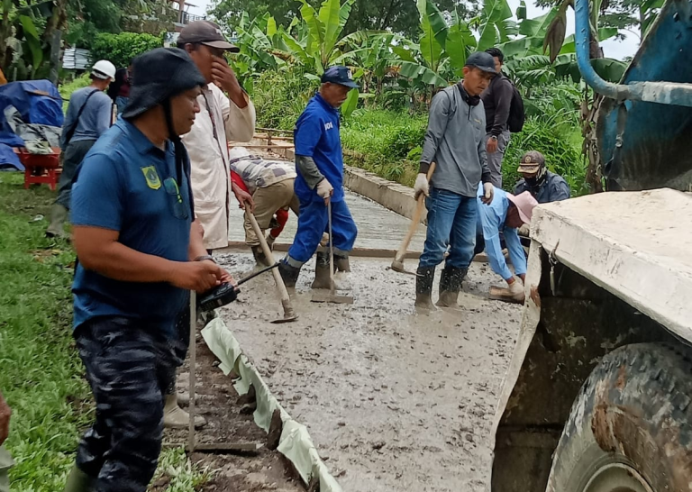 Pemdes Muara Jaya Kerjakan Program Samisade Tahap II di Kampung Nyenang