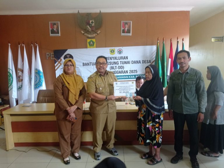 Pemdes Desa Tangkil Salurkan BLT-DD kepada 70 KPM