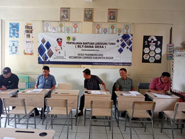 Pemdes Desa Pasir Muncang Salurkan BLT-DD kepada 57 KPM
