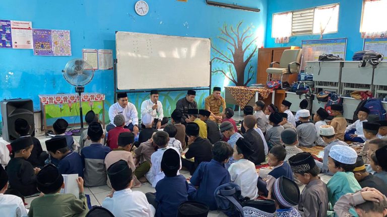 Hari Ketiga Bulan Ramadan, SDN Jambuluwuk 02 Gelar Pesantren Kilat