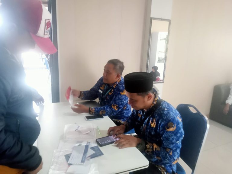742 Warga Terima Kartu PKH di Kecamatan Caringin