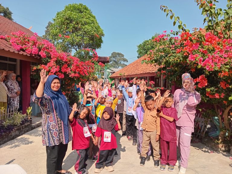 Hari Ketiga Tahun Ajaran 2026/2027, SDN Cimande 03 Terima 64 Siswa Baru