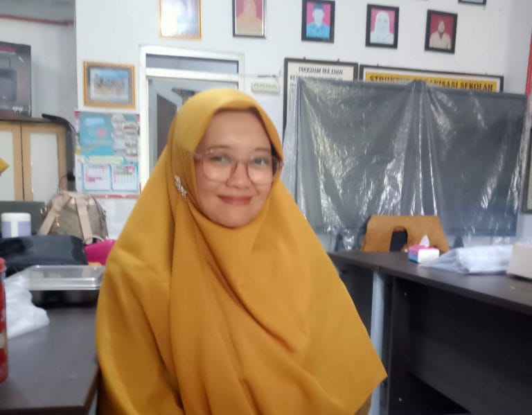 Empat Bulan Bertugas, Kepala SDN Cinagara 012 Terus Benahi Sarana Sekolah
